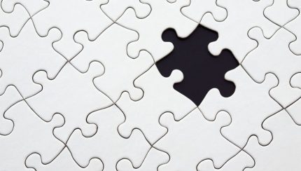 puzzel met ontbrekend puzzelstuk als referentie voor de ideale klant